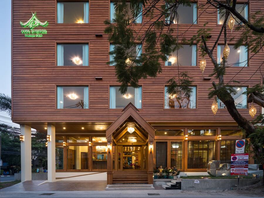 Front of property - evening/night