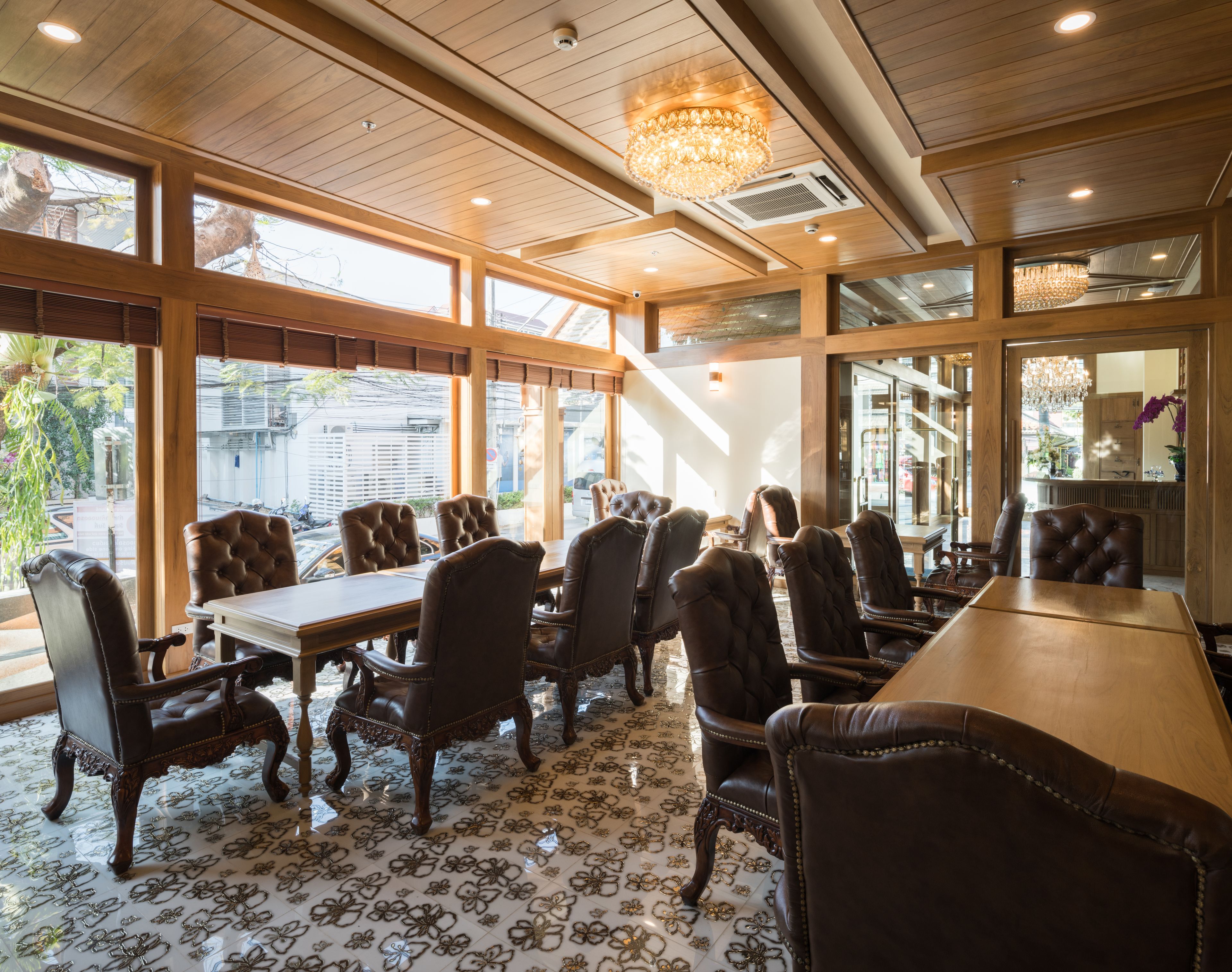 Photo - Peak Nimman Prestige Hotel