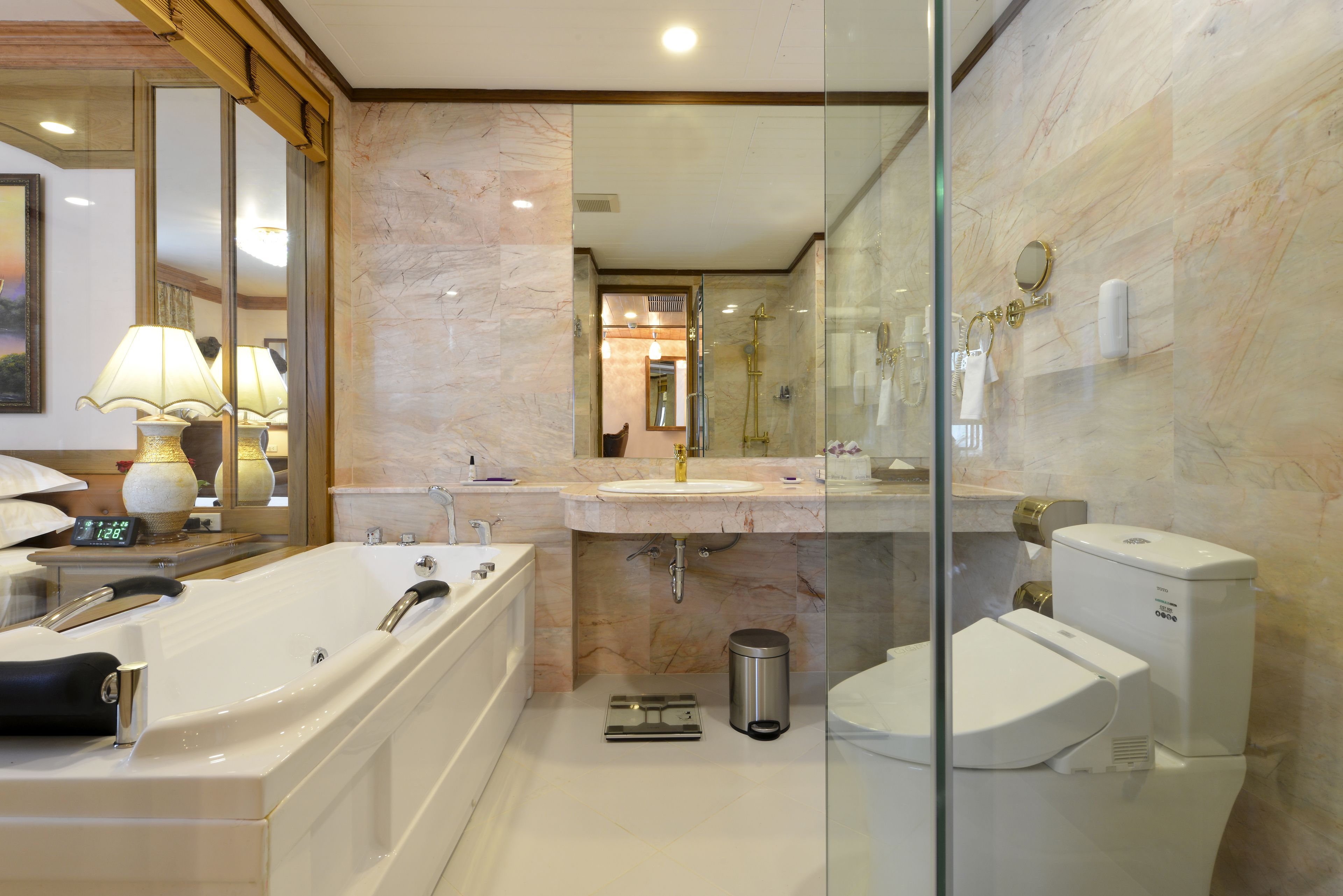 Photo - Peak Nimman Prestige Hotel