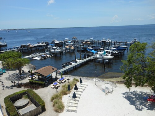 Another Day in Paradise           Best Waterfront and Poolside  Views.