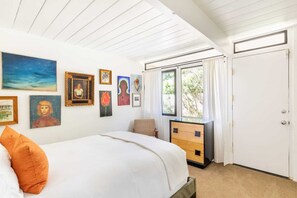 3 bedrooms, desk, iron/ironing board, travel cot - Namastay Here Mid Century Home with Pool/Spa (Palm Springs)