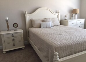 5 bedrooms, iron/ironing board, WiFi