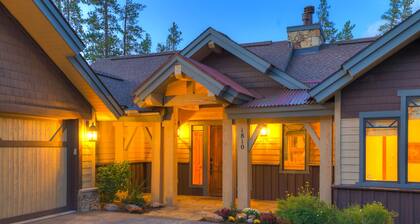 Moose Crossing-Luxury Amenities-Peaceful Location-Mountain Views-Great Rates