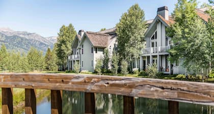 Outpost: Granite Canyon at Teton Pines