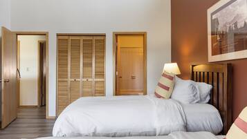 4 sovrum, skrivbord, strykjärn/strykbräda och wi-fi