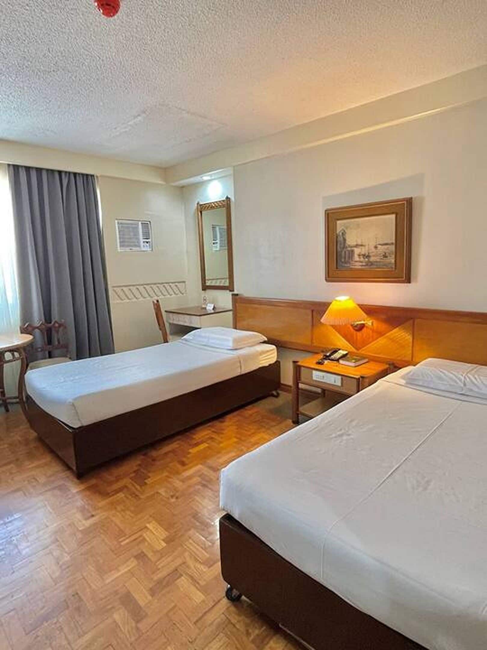 ห้องดีลักซ์ทวิน | โต๊ะทำงาน, เตารีด/โต๊ะรีดผ้า, Wi-Fi ฟรี, ผ้าปูที่นอน