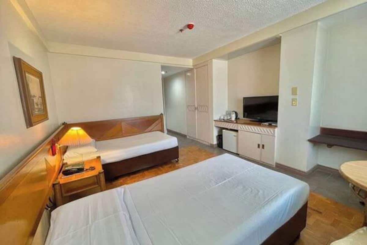 書桌、熨斗/熨衫板、免費 Wi-Fi、床單