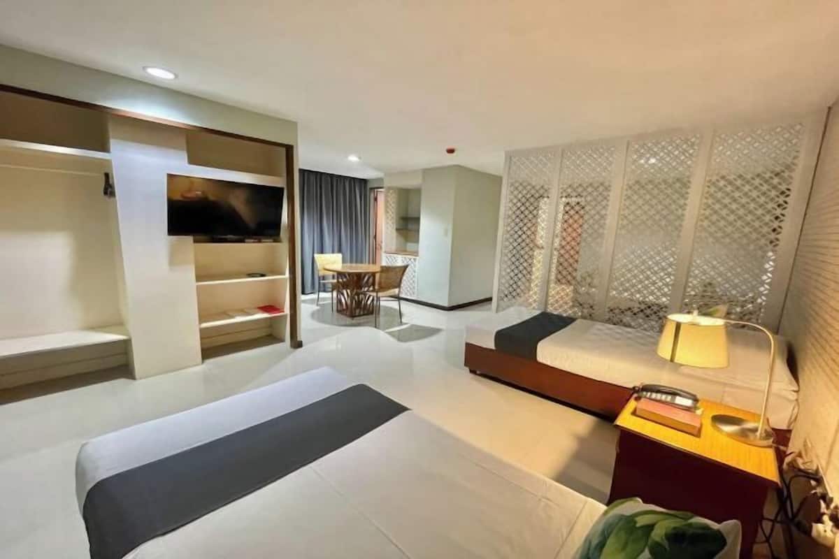 Desk, iron/ironing board, free WiFi, bed sheets