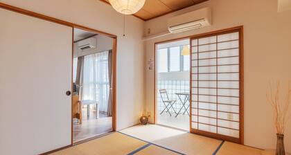 Universal Bay Condominium