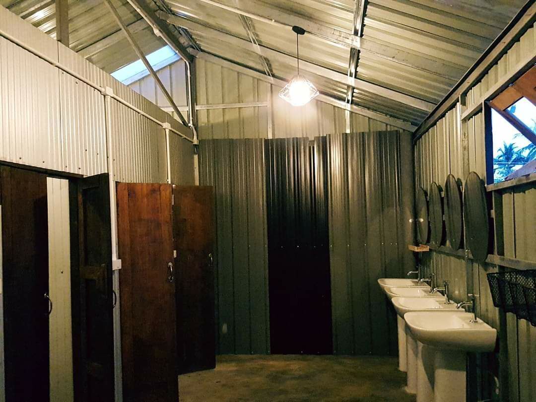 Doccia, set di cortesia gratuito, asciugacapelli, asciugamani