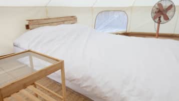 Family Tent | Free WiFi, bed sheets