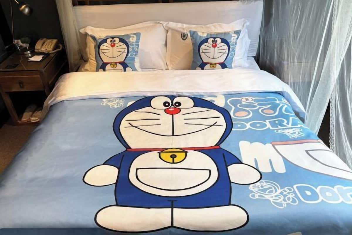 Minibar, in-room safe, desk, blackout curtains