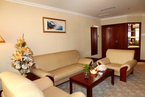 套房 | 起居区 | 电视