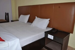 Desk, rollaway beds, free WiFi, wheelchair access - Hotel Joshi (Siddharthanagar)