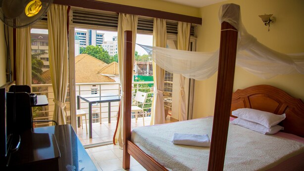 Room - Shumuk Hotel and Apartments (Kampala)