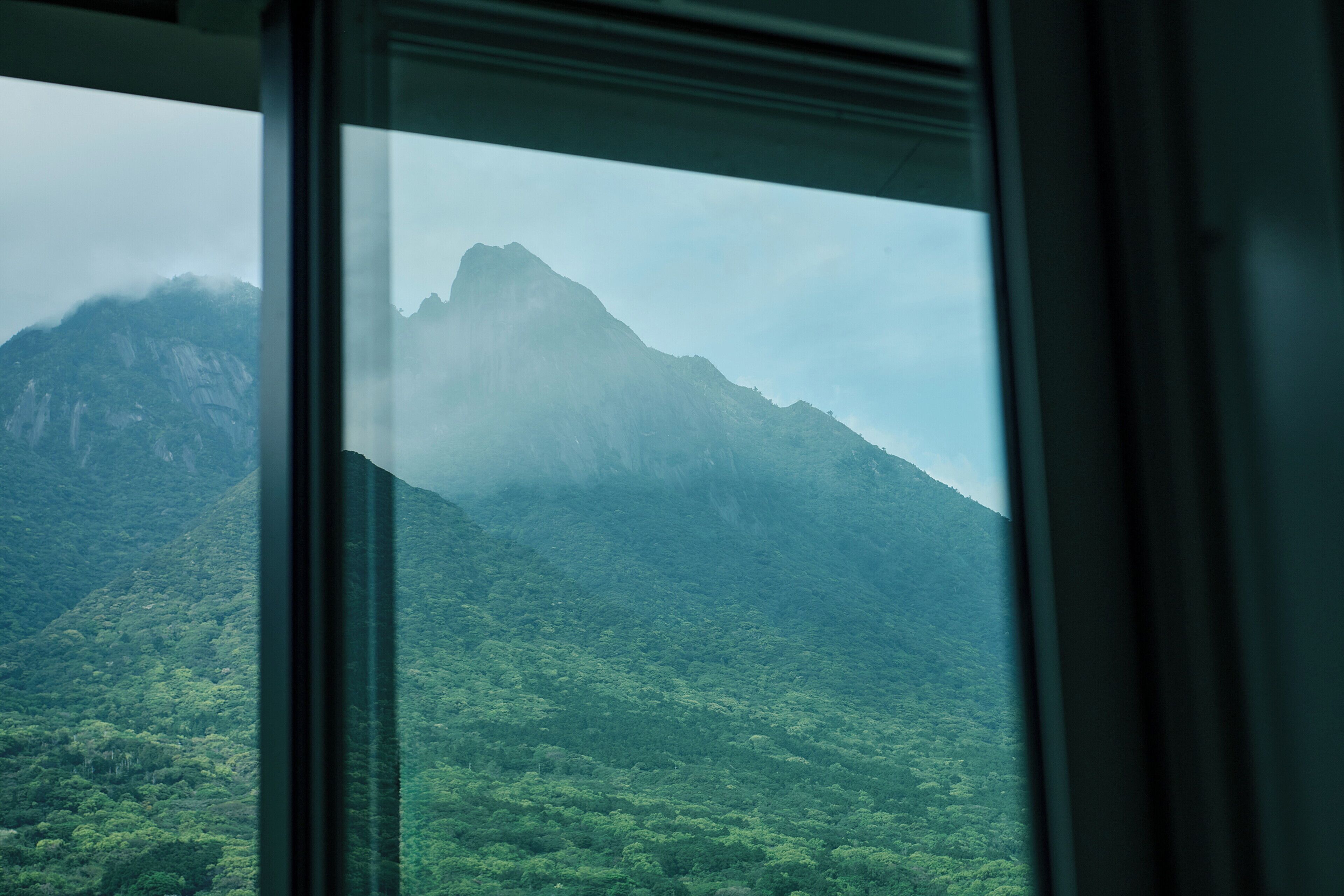 standard twin room, 2 single beds, non smoking, mountain view | 1 bedroom, in-room safe, desk, free wifi