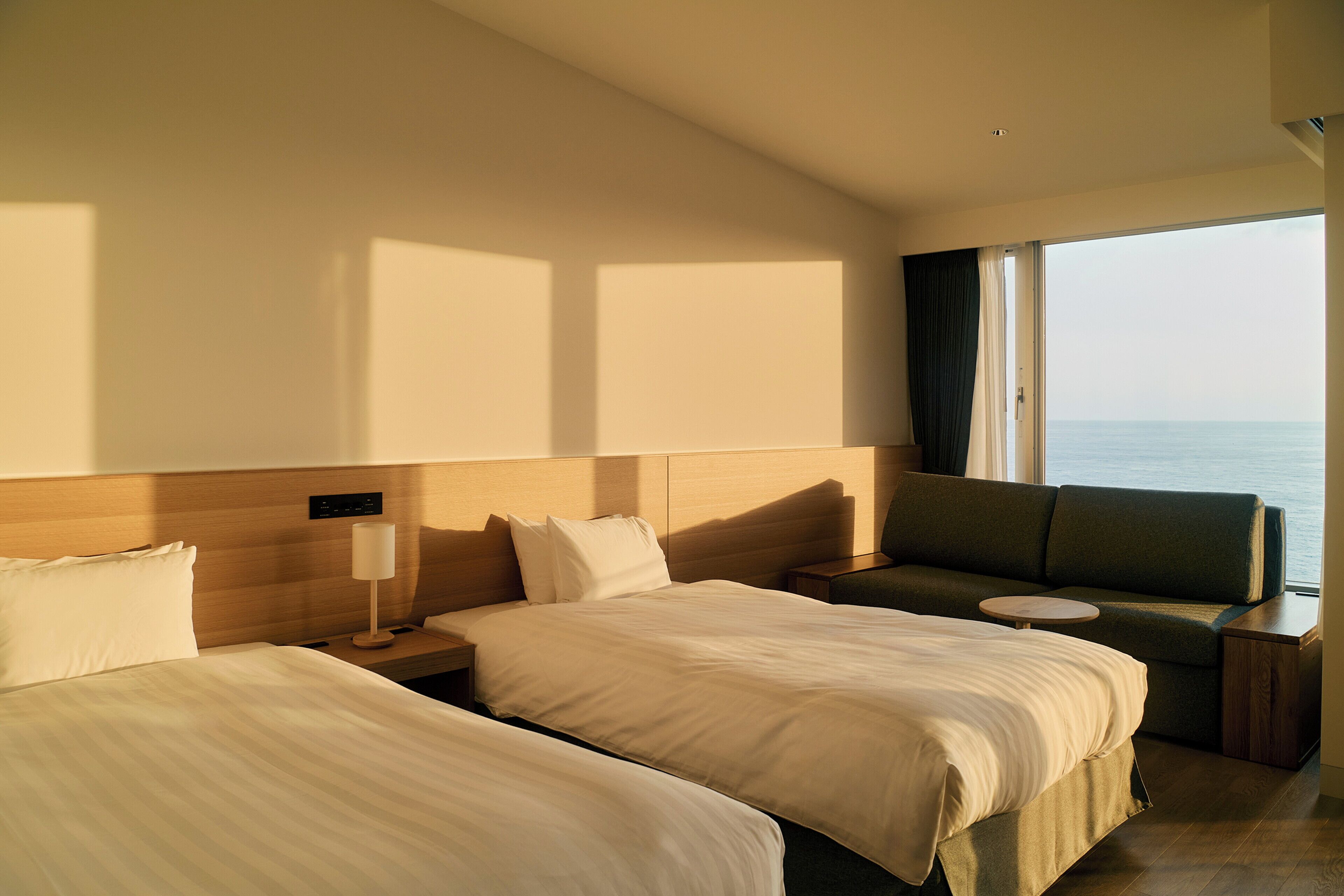 standard twin room, 2 single beds, non smoking, ocean view | 1 bedroom, in-room safe, desk, free wifi