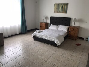 Villa, 4 Bedrooms | 4 bedrooms, premium bedding, in-room safe, desk - H&K Villa (Blue Bay)