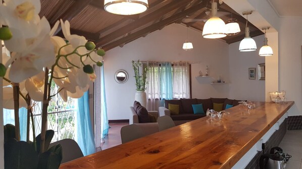 Interior detail - H&K Villa (Blue Bay)