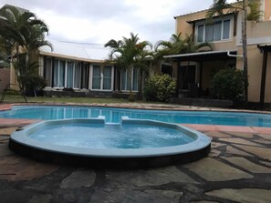 Property entrance - H&K Villa (Blue Bay)