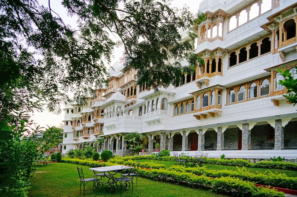 Kavish The Haveli Resort