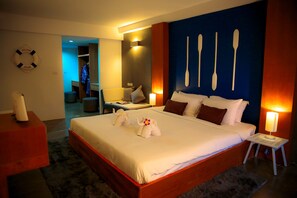 1 bedroom, in-room safe, desk, blackout drapes