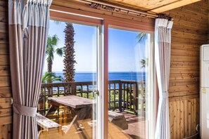 View from room - Longbeach Pension (Seogwipo)