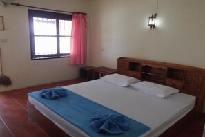 Standard Room | Hypo-allergenic bedding, desk, bed sheets - Lamai Resort (Koh Samui)