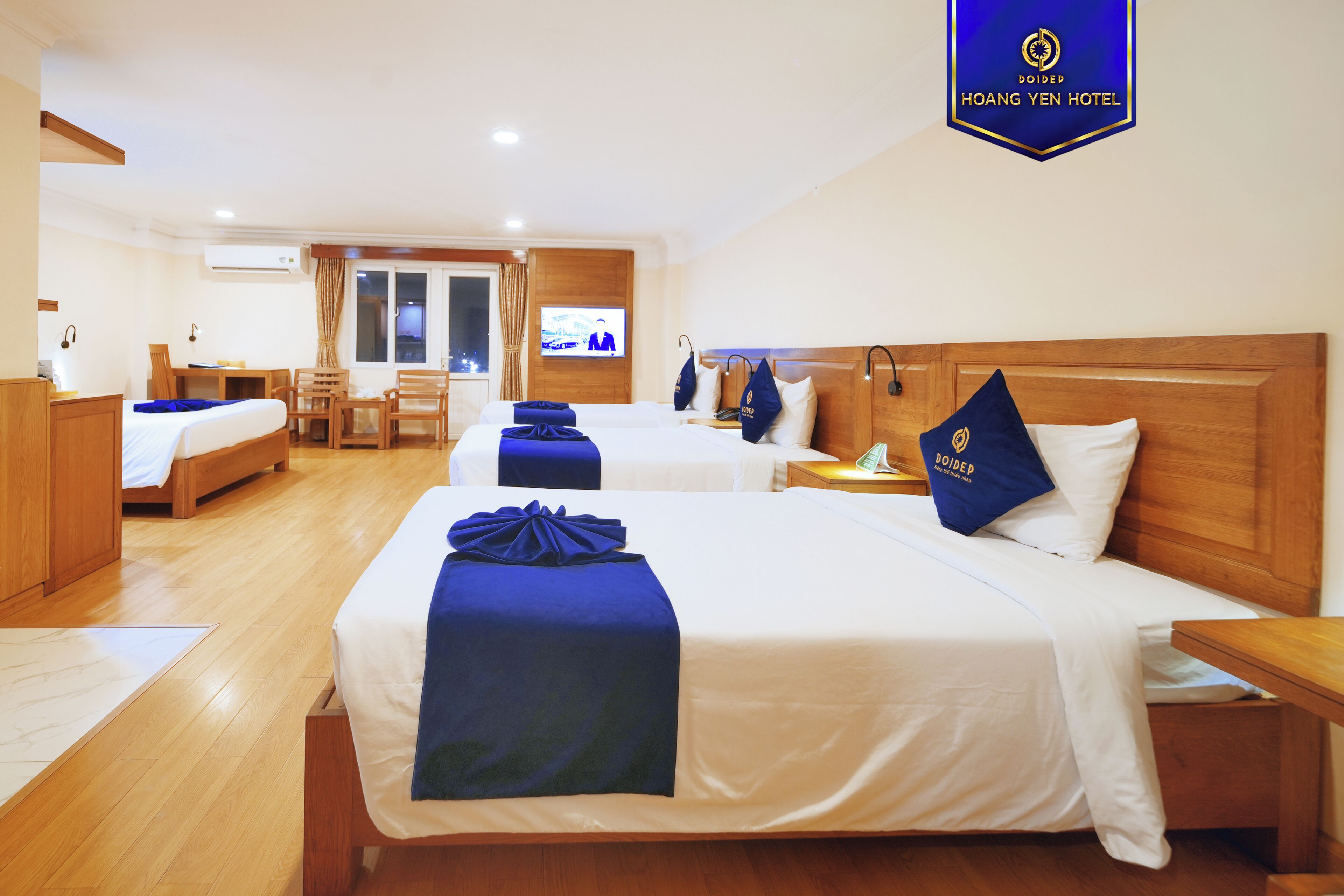 Suite Family | Minibar, desk, free WiFi