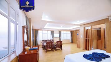 VIP Double | Minibar, desk, free WiFi, bed sheets