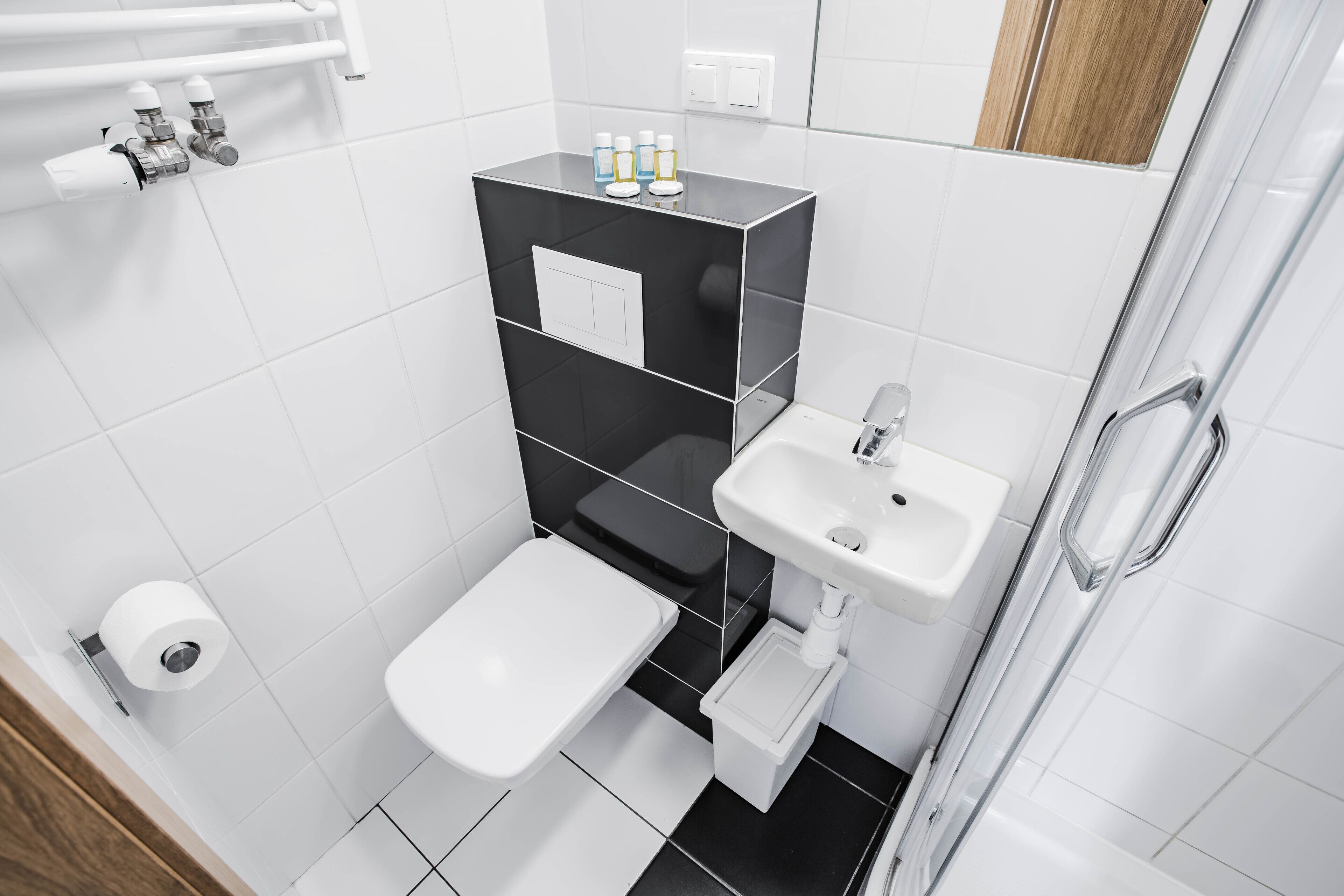 economy single room, 1 bedroom | bathroom | shower, free toiletries, hair dryer, towels