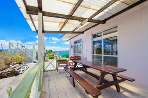 Private Vacation Home | Balcony - Pension Coral (Nakijin)