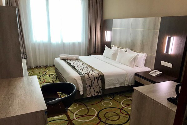 In-room safe, desk, soundproofing, iron/ironing board