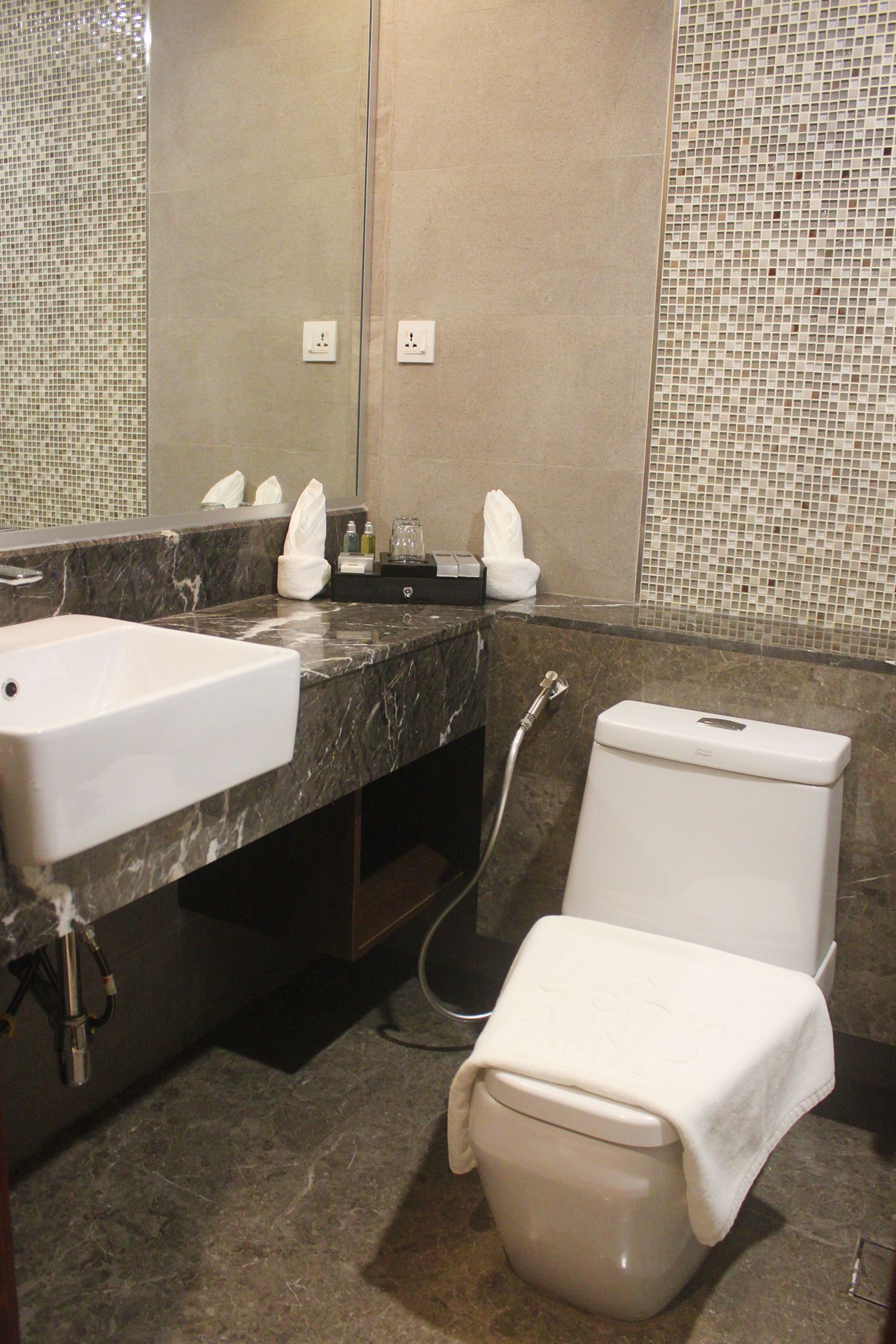 shower, free toiletries, hair dryer, slippers