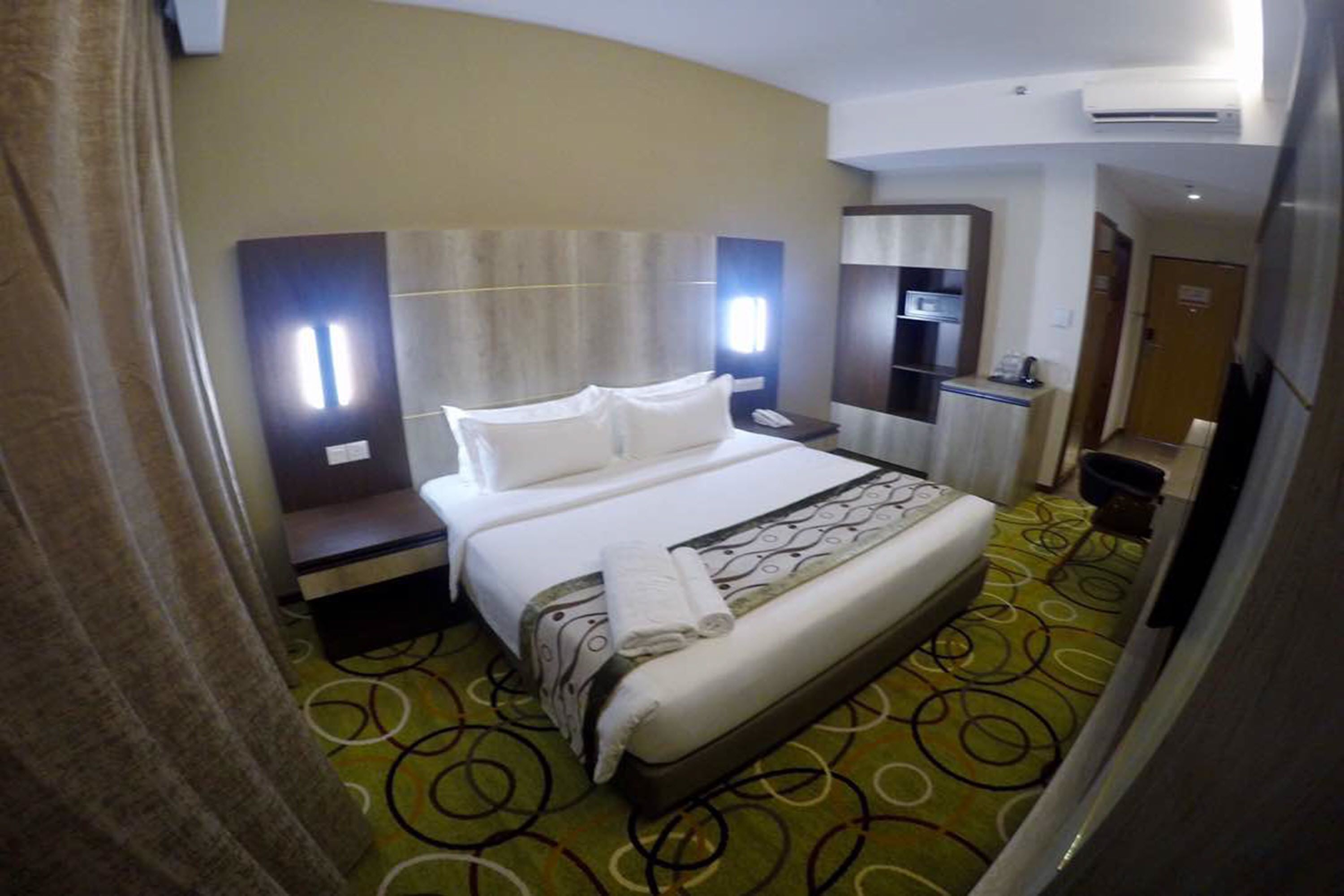 in-room safe, desk, soundproofing, iron/ironing board