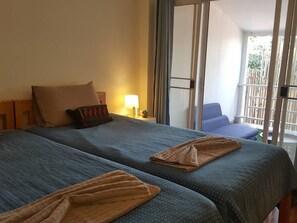 Schreibtisch, kostenloses WLAN, Bettwäsche