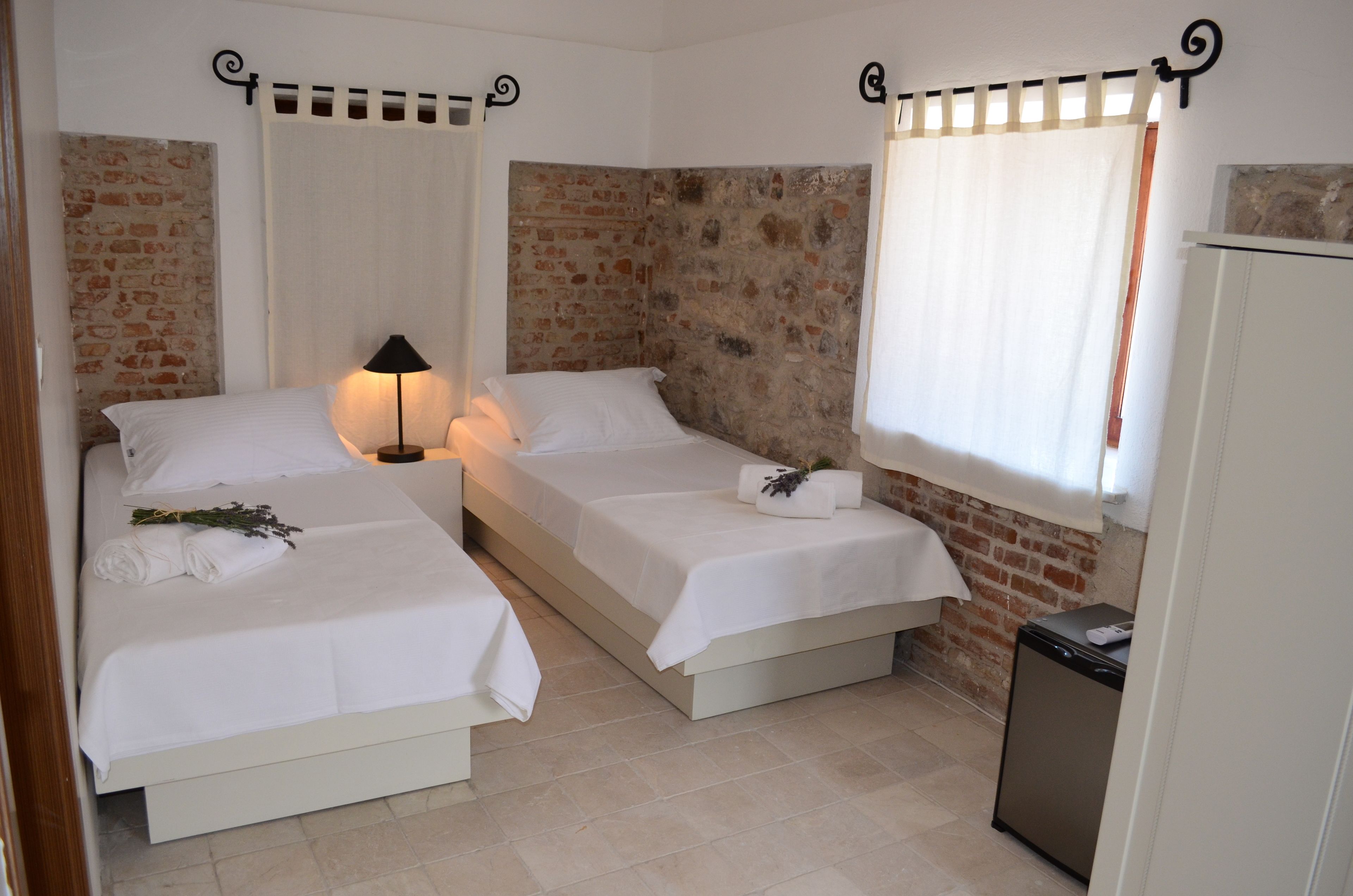 minibar, in-room safe, desk, free wifi