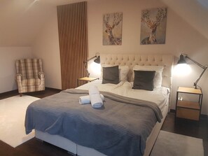 Suite superior, llar de foc, vistes a la muntanya (5) | 1 dormitori, roba de llit d'alta qualitat i decoració individual 