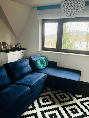 Suite superior, llar de foc, vistes a la muntanya (5) | Zona de menjador de l'habitació