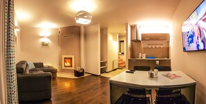 Flat-screen TV, fireplace - Apartamenty pod Łysicą (Górno)