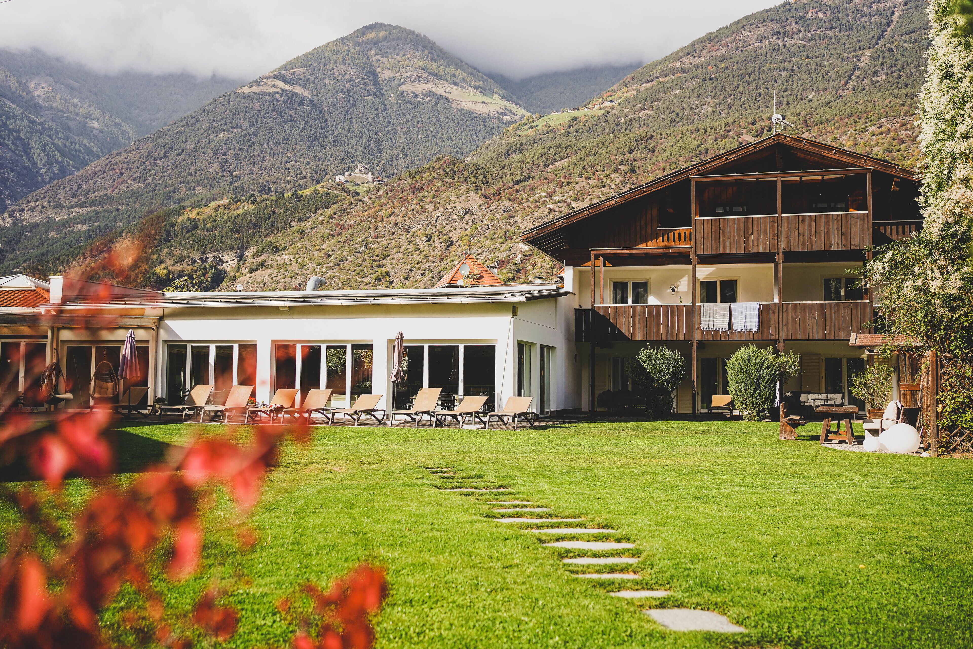 Mặt tiền nơi lưu trú