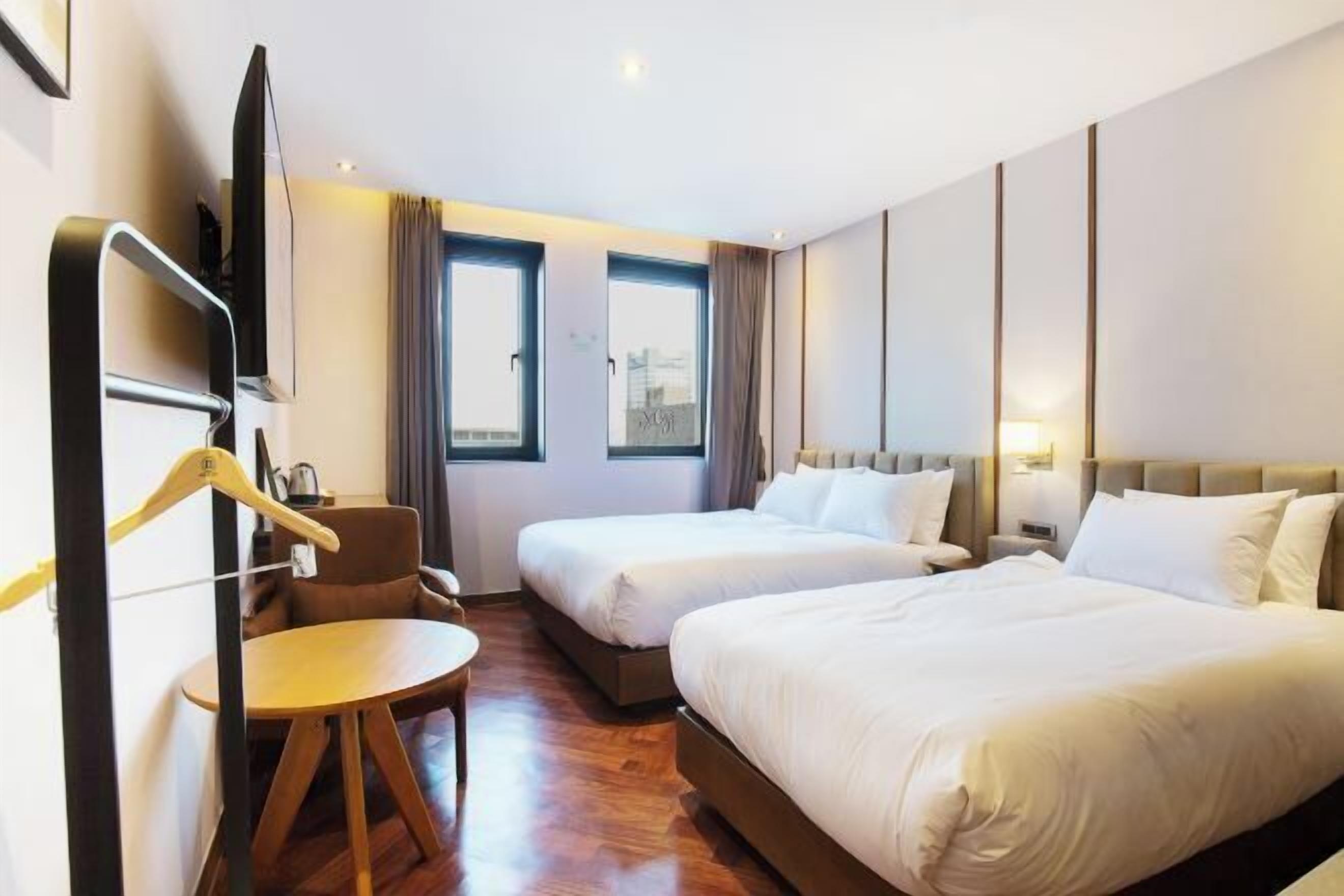 高档床上用品、羽绒被、记忆海绵床垫、特色装修