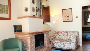Unclassified image, 2 of 19, button - Casa Faggio (Itri)