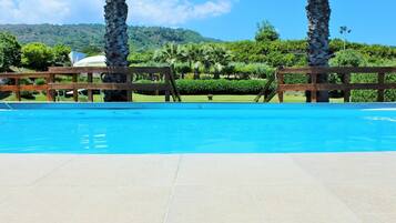 Außenpool (je nach Saison geöffnet)