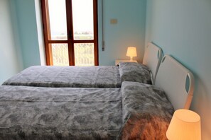Apartment, 3 Schlafzimmer, Balkon | 3 Schlafzimmer, kostenlose Babybetten, Bettwäsche