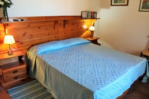 Apartment, 1 Bedroom | 1 bedroom, free cribs/infant beds, bed sheets - Clementine 1 (Mascali)