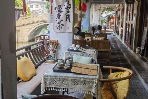 Tongli Riverside Inn