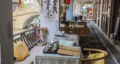 Tongli Riverside Inn
