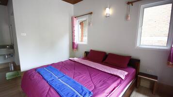 Bungalow with Garden View | Free WiFi