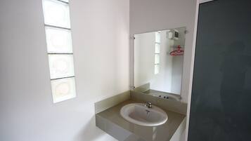 Bungalow with Garden View | Bathroom sink